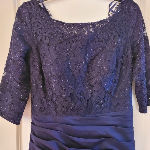 La femme NWT Gathered Mermaid Satin Gown size 6 - Picture 7 of 8